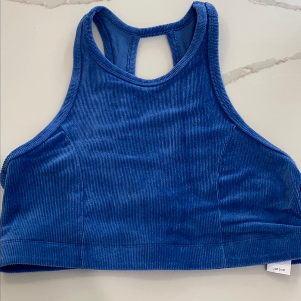 New never worn crop top